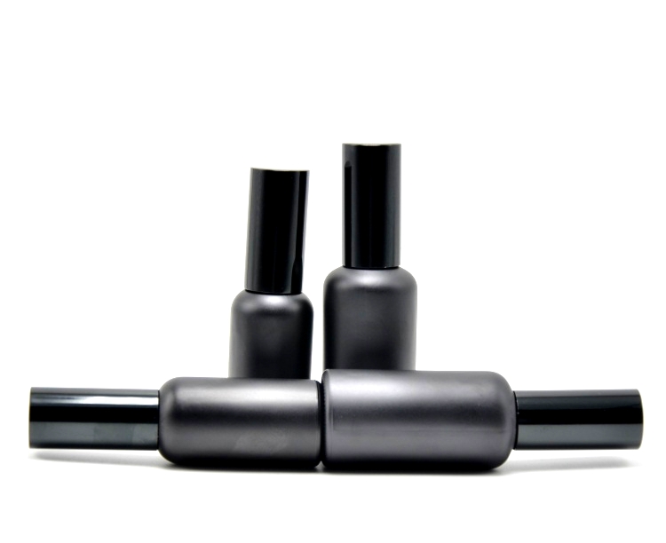 Empty Matte Black Glass Spray Bottle.JPG